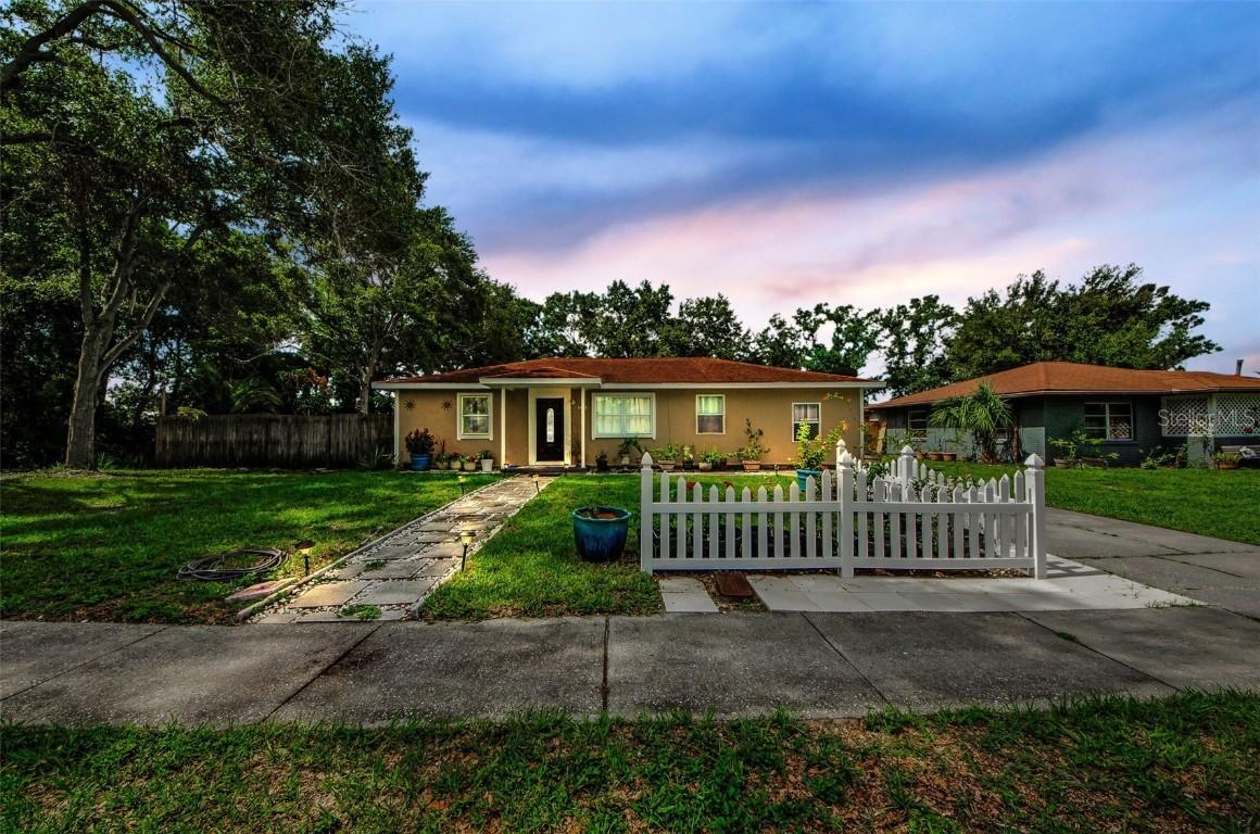 1893 Harding St., Clearwater, FL 33765