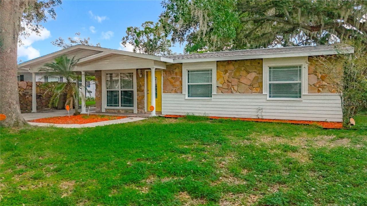 307 Fern Cliff Ave., Temple Terrace, FL 33617