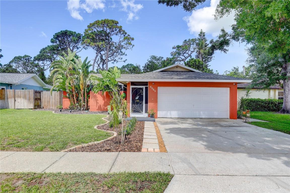 6865 Circle Creek Dr., Pinellas Park, FL 33781