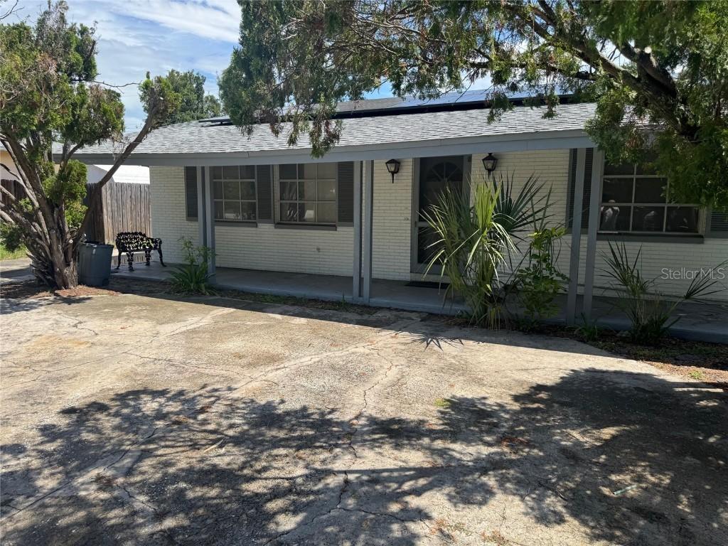 11423 77th Ave., Seminole, FL 33772