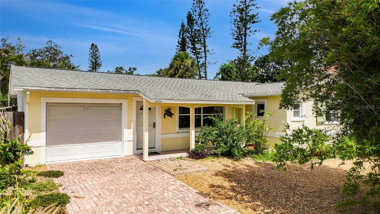 2807 Miriam St., Gulfport, FL 33711