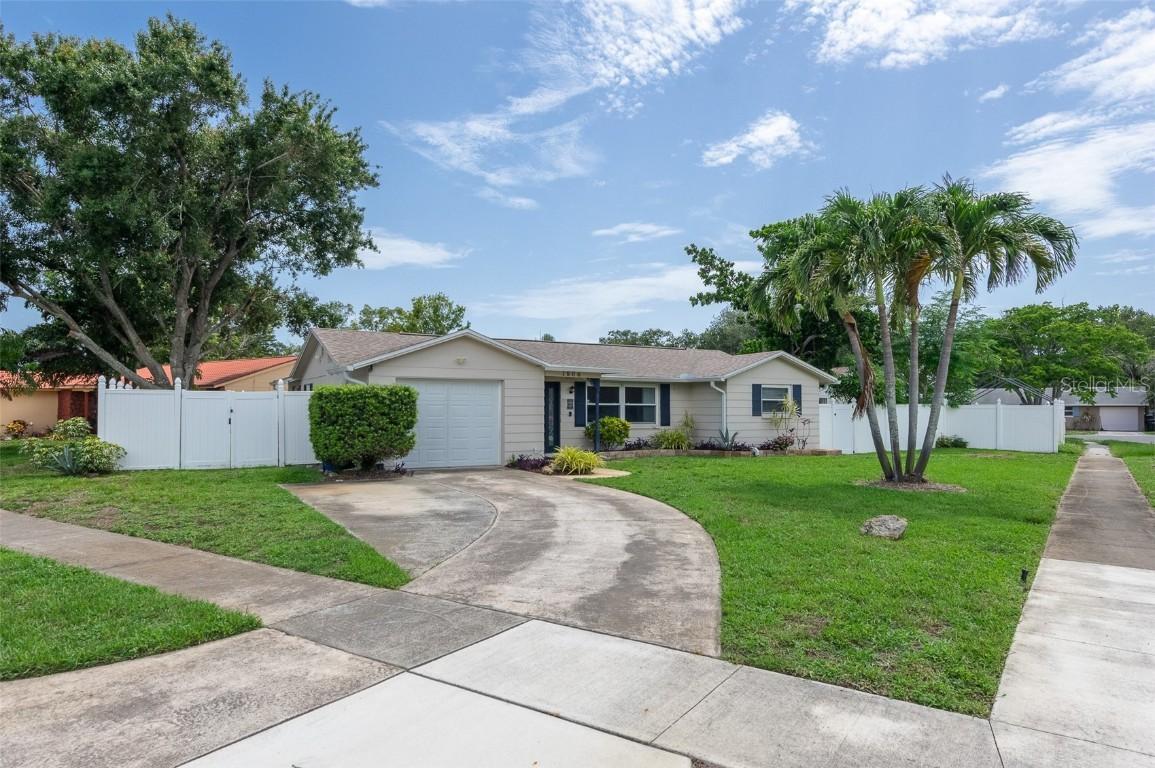 1806 11th St., Largo, FL 33778
