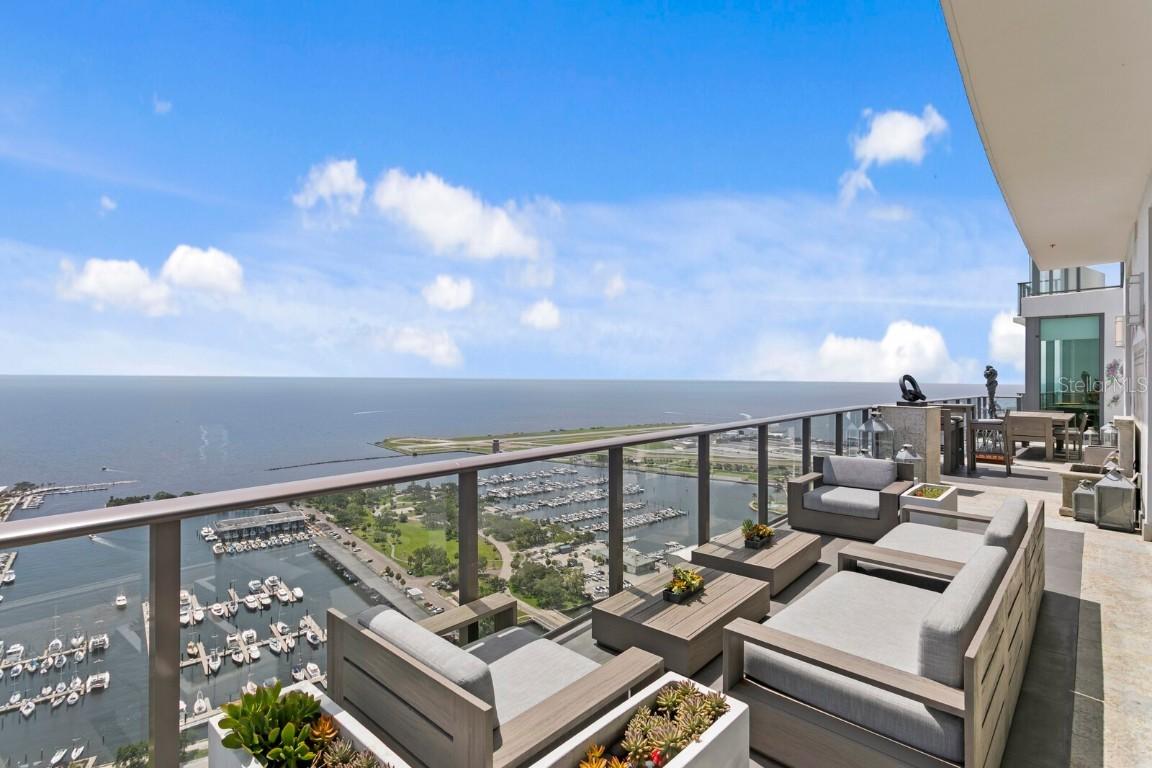 100 1st Ave. #3905, St Petersburg, FL 33701