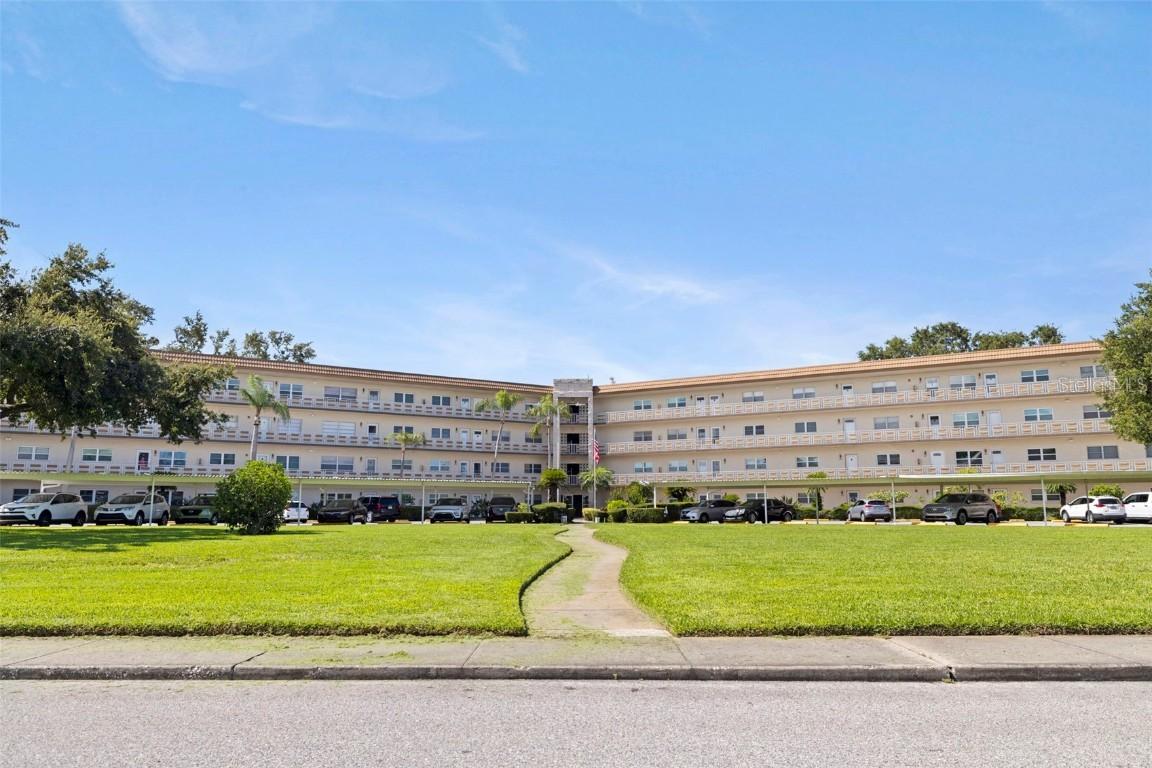 5725 80th St. #301, St Petersburg, FL 33709