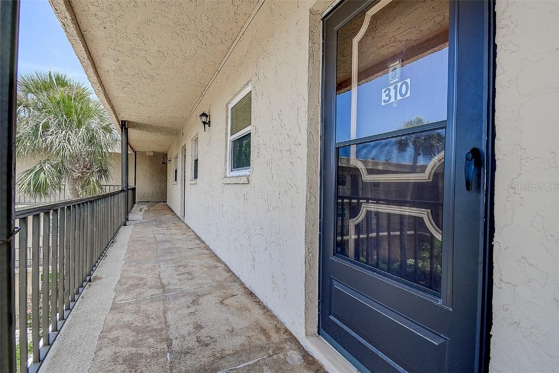 11485 Oakhurst Rd. #310, Largo, FL 33774
