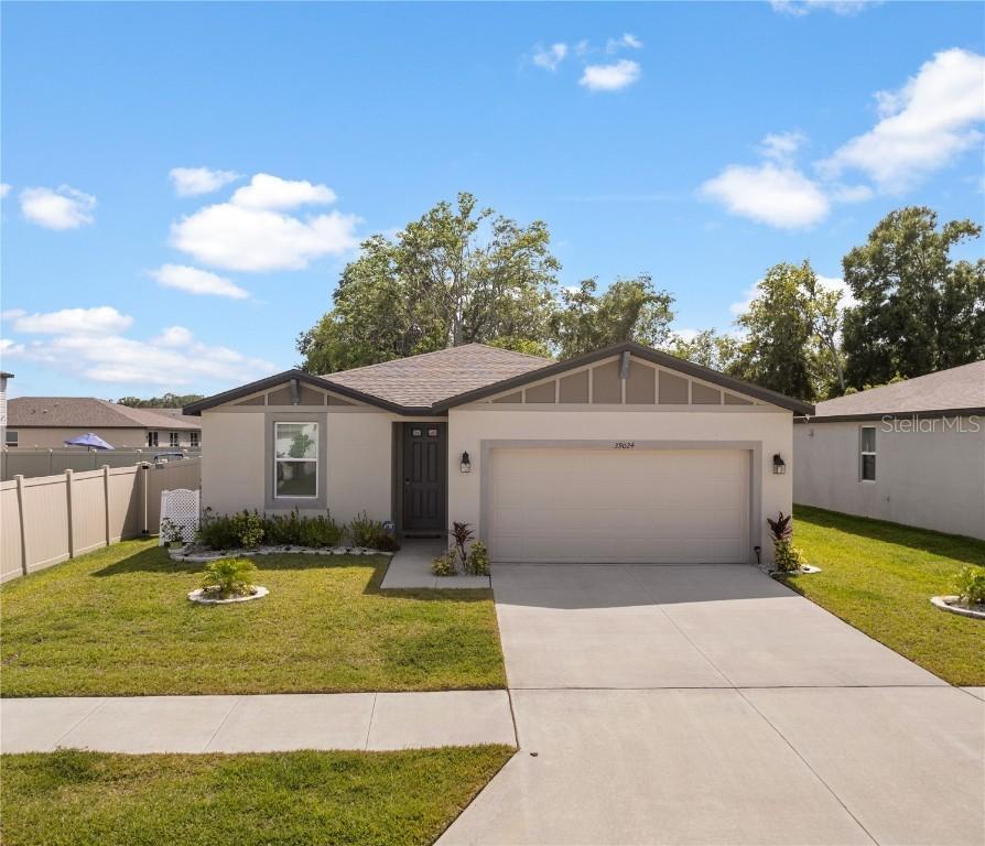 39024 Harlow Rose Dr., Zephyrhills, FL 33540