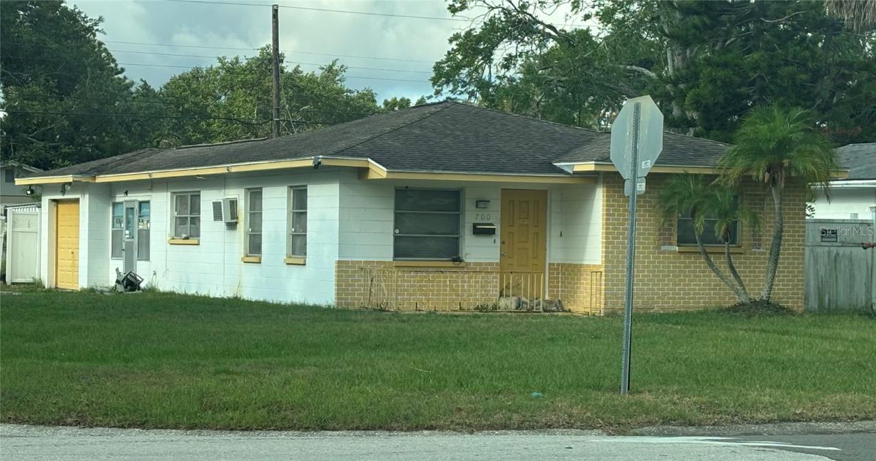 700 74th Ave., St Petersburg, FL 33702