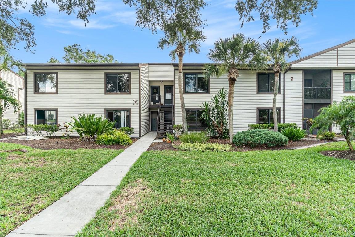 326 Moorings Cove Dr. #2B, Tarpon Springs, FL 34689