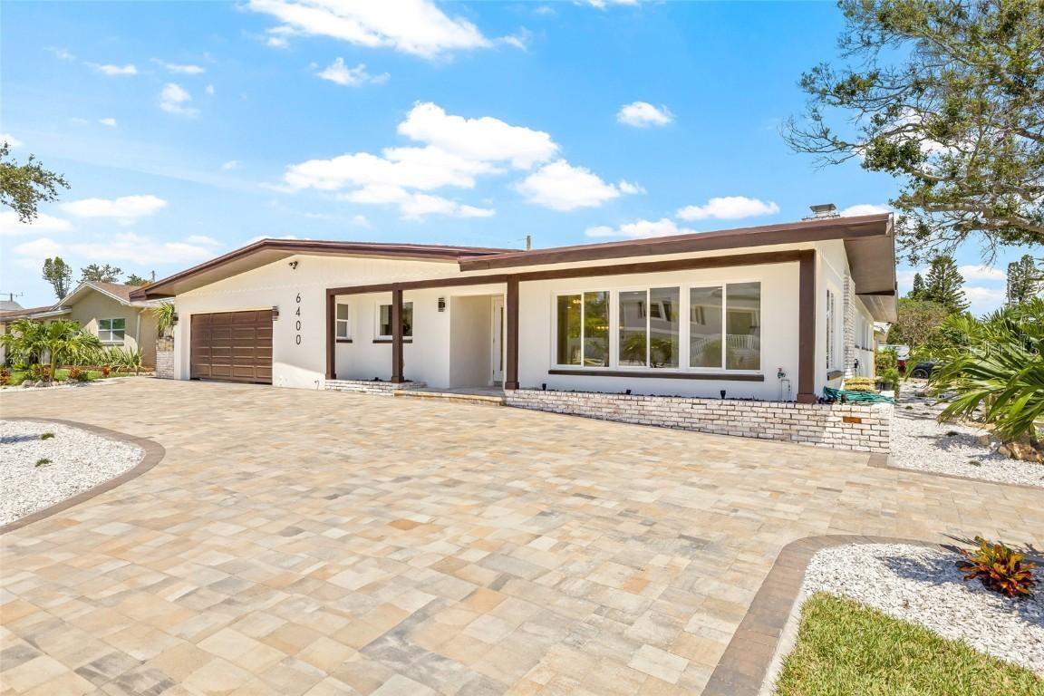 6400 Mockingbird Way, St Petersburg, FL 33707