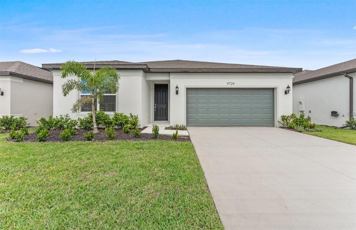 9724 Redwood Heights Loop, Thonotosassa, FL 33592