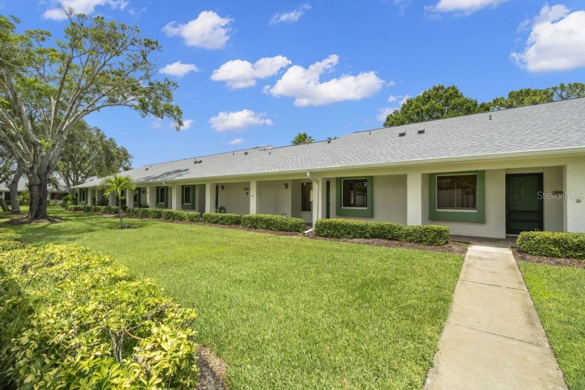 2557 Laurelwood Dr. #10D, Clearwater, FL 33763