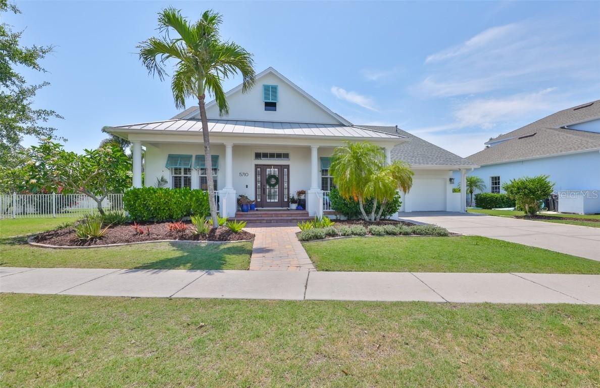 5710 Tortoise Pl., Apollo Beach, FL 33572