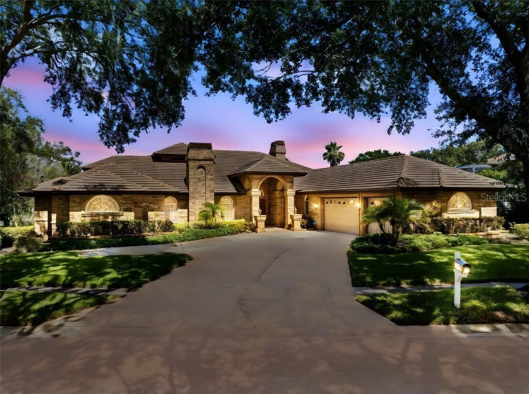 3772 Woodridge Pl., Palm Harbor, FL 34684