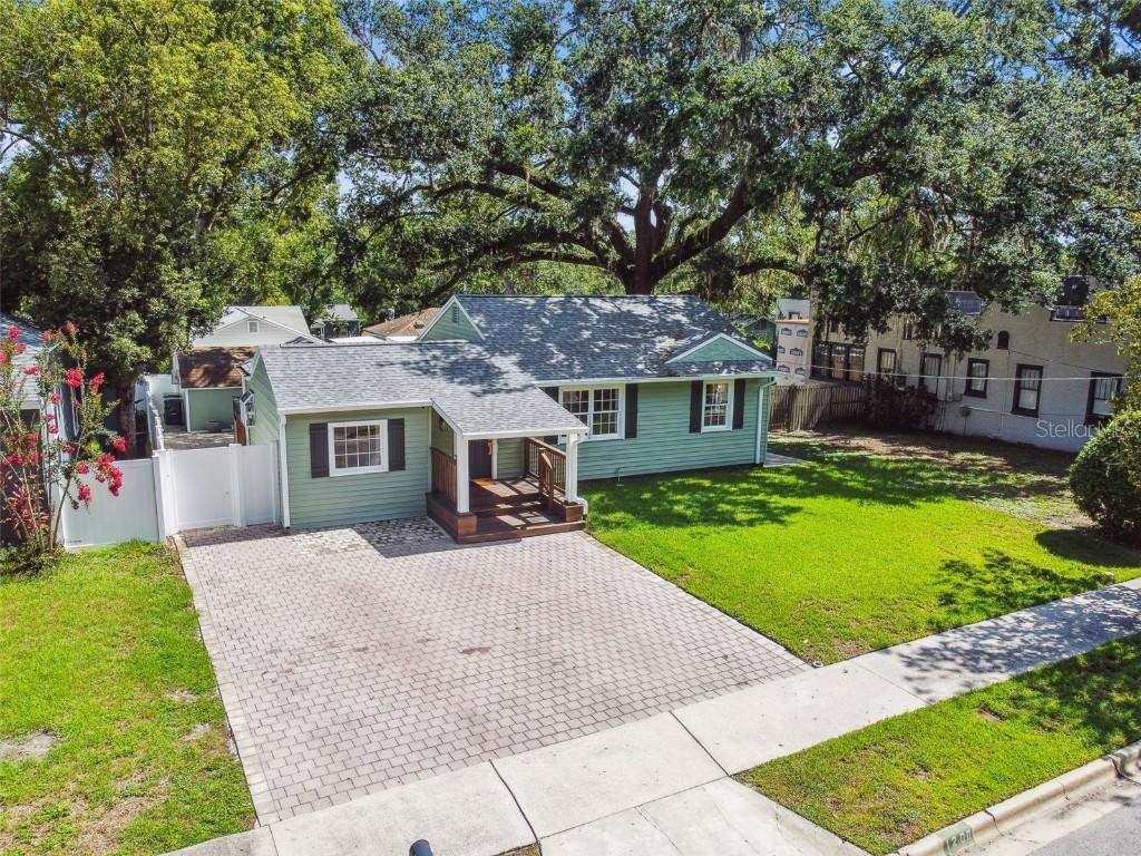 1208 E Crenshaw St., Tampa, FL 33604