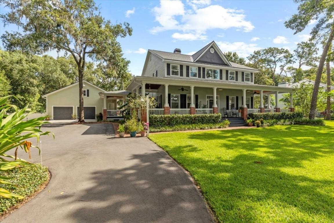 523 2nd Ave., Lutz, FL 33548