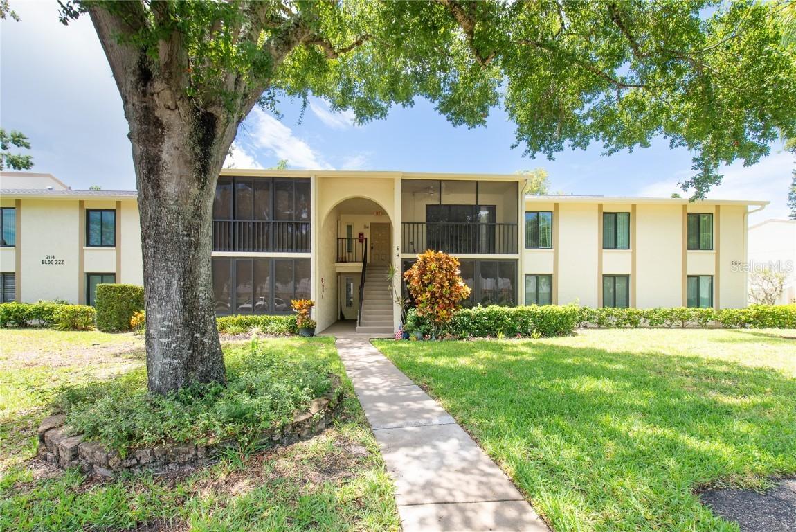 3114 Lake Pine Way #H2, Tarpon Springs, FL 34688