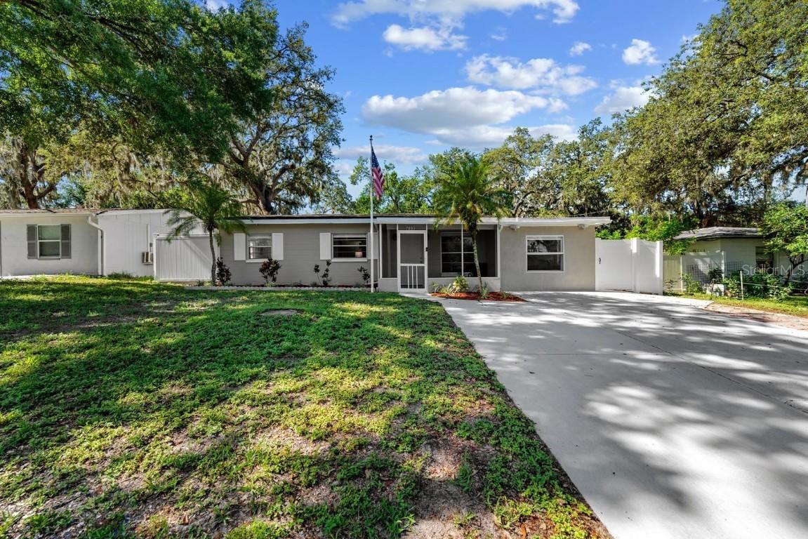 7003 Yule Ln., Tampa, FL 33637