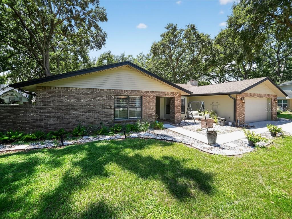 909 Heatherbrook Dr., Auburndale, FL 33823