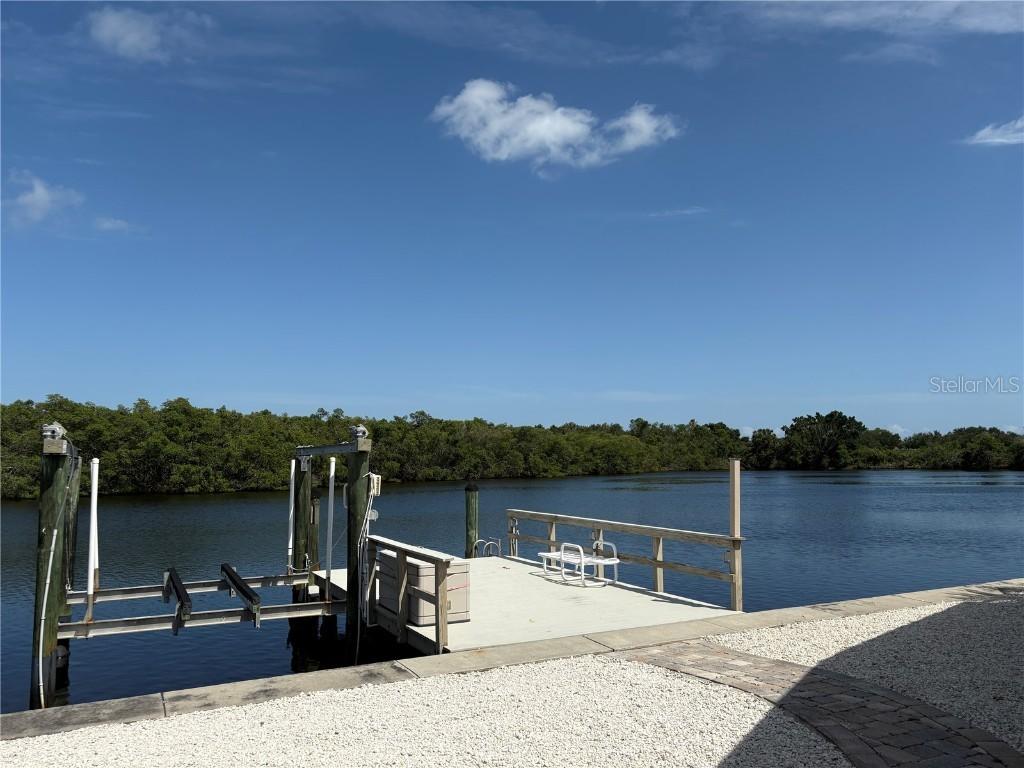 7127 Mount Piney Rd. #718, St Petersburg, FL 33702