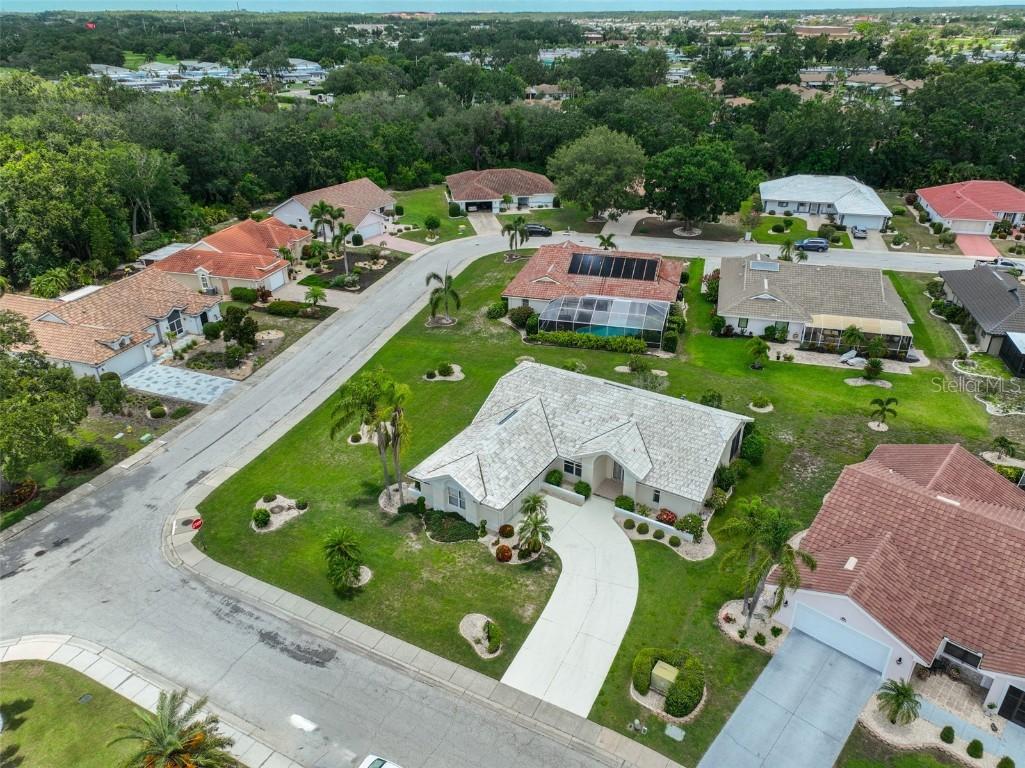 602 Deep Lake Ln., Sun City Center, FL 33573