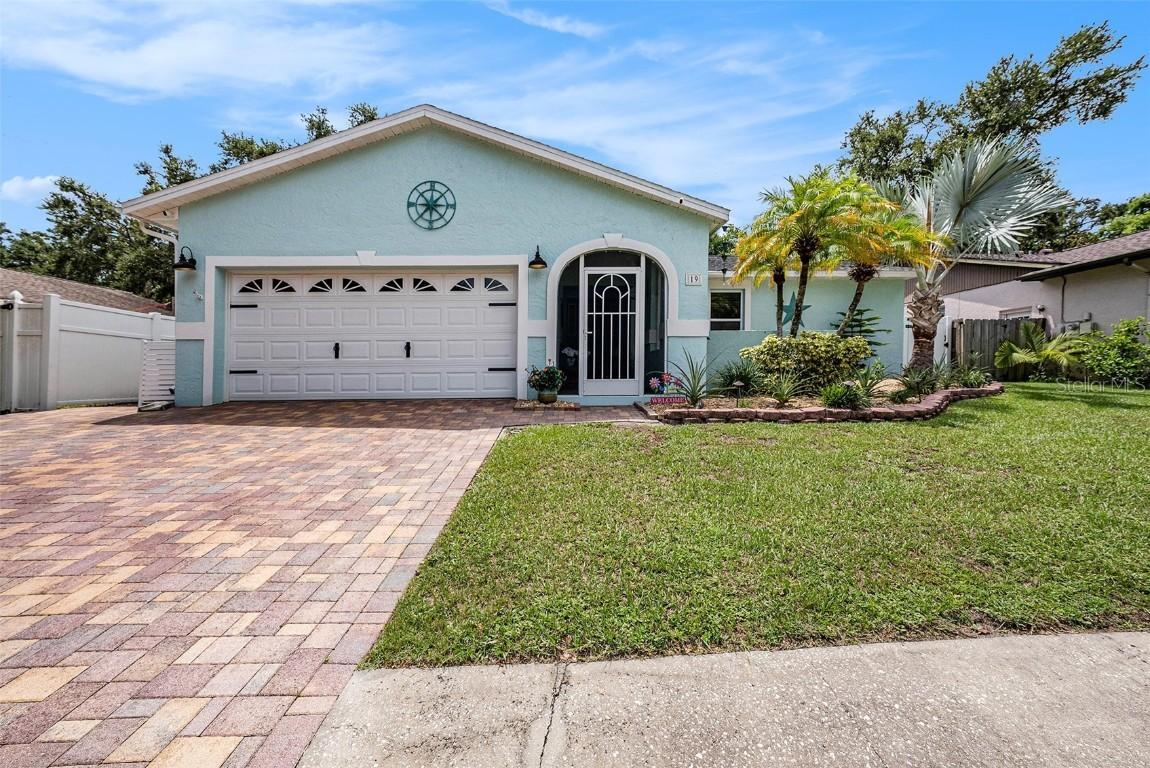 19 Harbor Oaks Cir., Safety Harbor, FL 34695