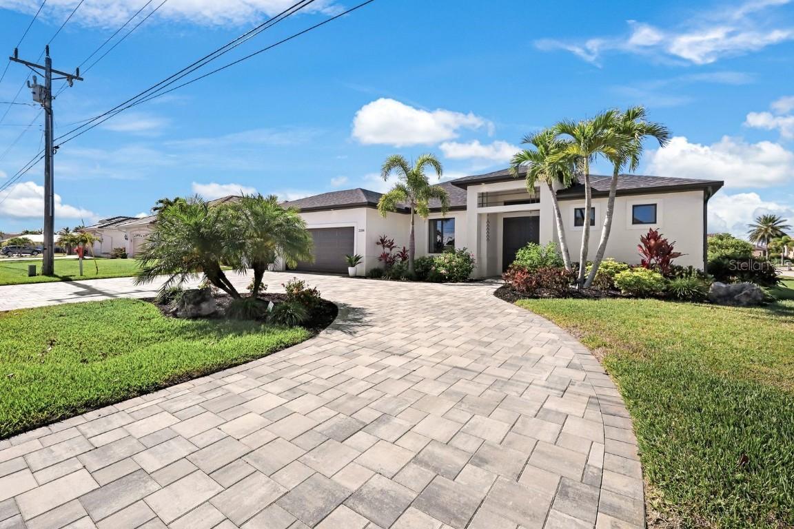 2214 Cape Coral Pkwy., Cape Coral, FL 33914