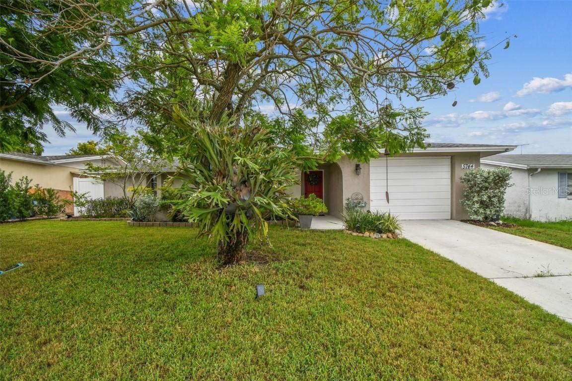 5744 Thrush Dr., New Port Richey, FL 34652