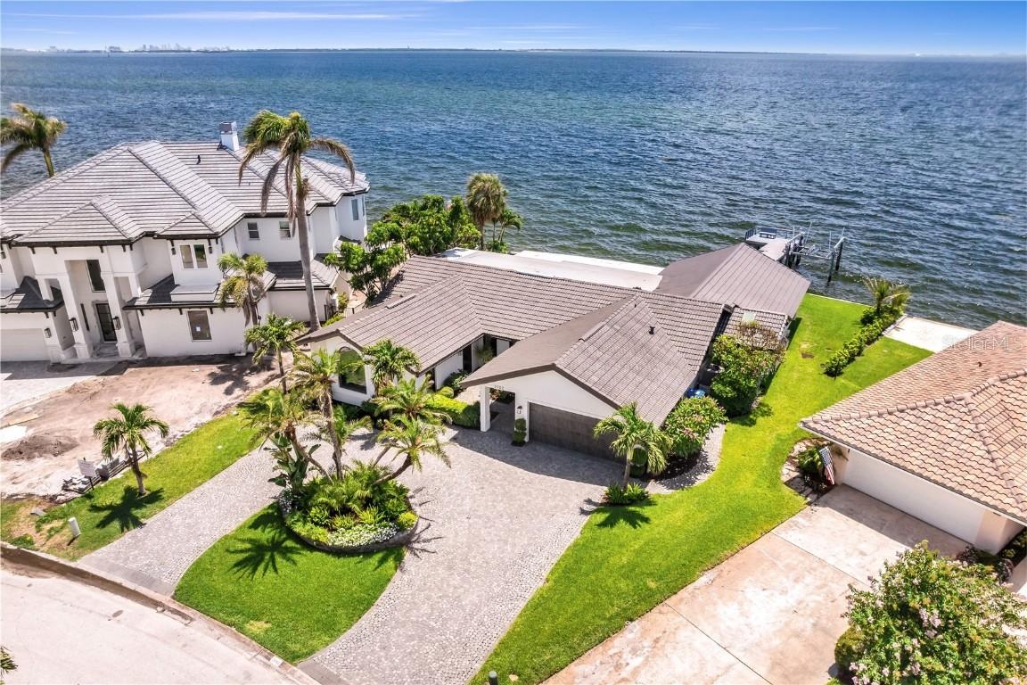 2002 Carolina Cir., St Petersburg, FL 33703