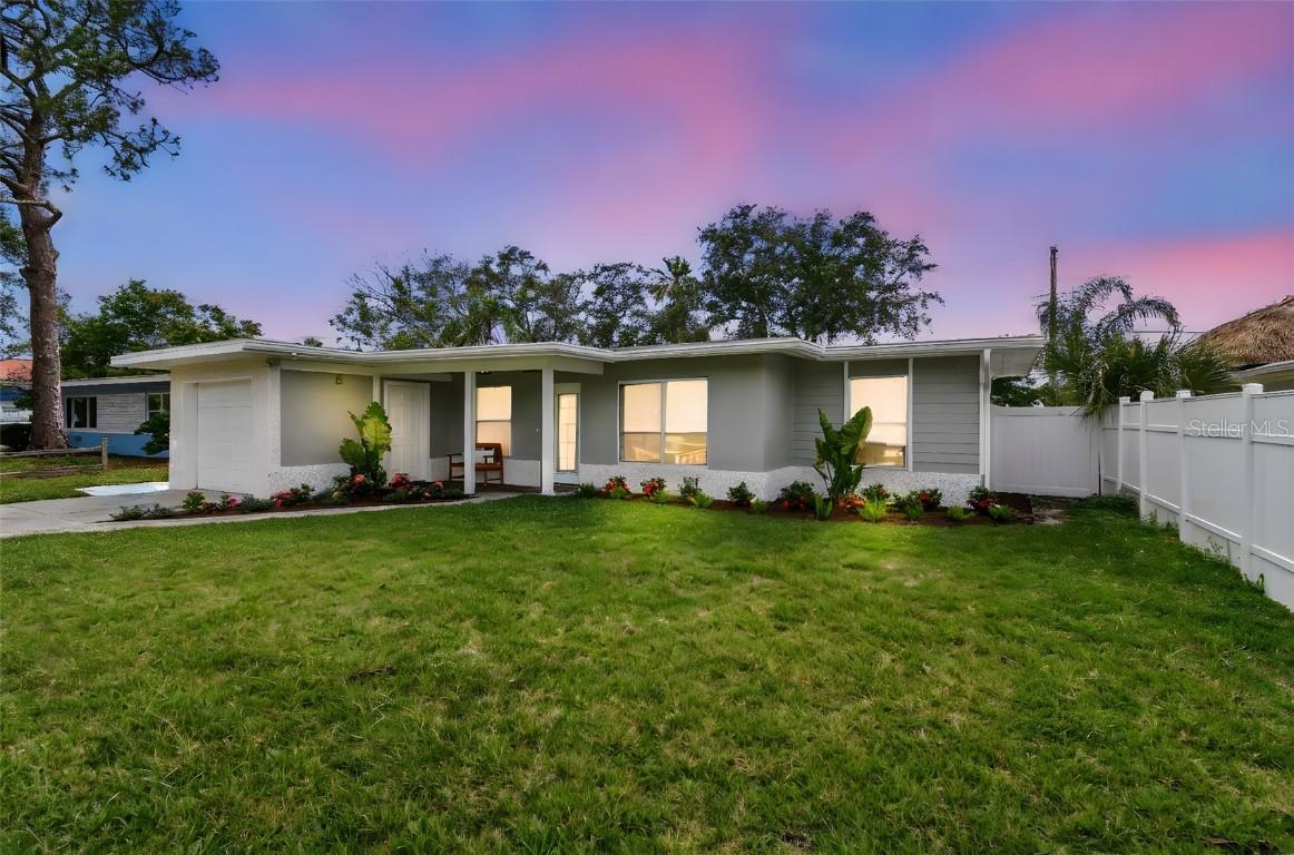 2452 Bayshore Blvd., Dunedin, FL 34698