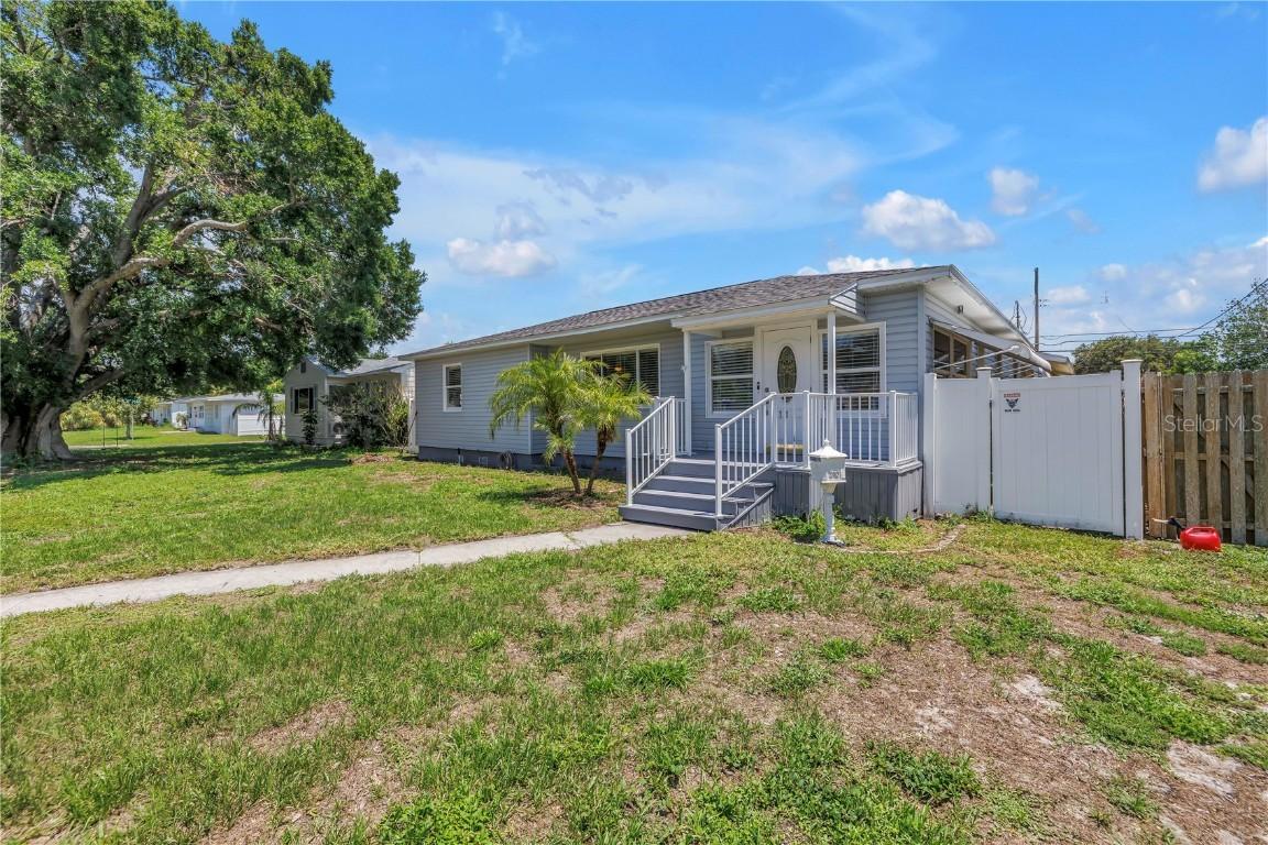 774 40th Ave., St Petersburg, FL 33703