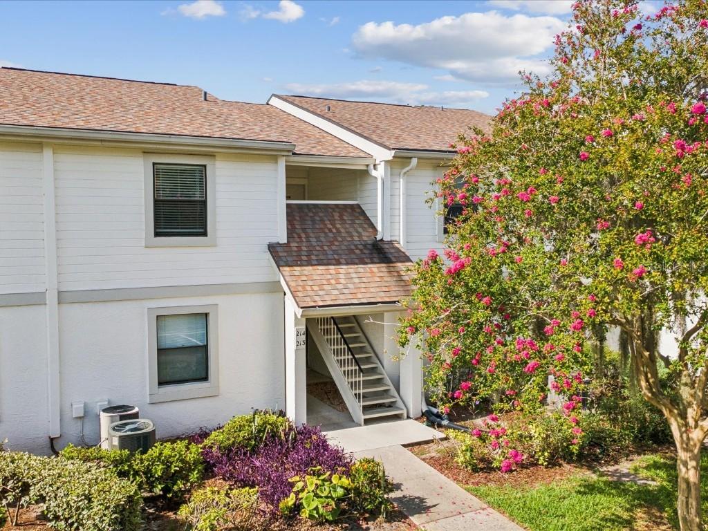 214 Meadow Ln., Oldsmar, FL 34677