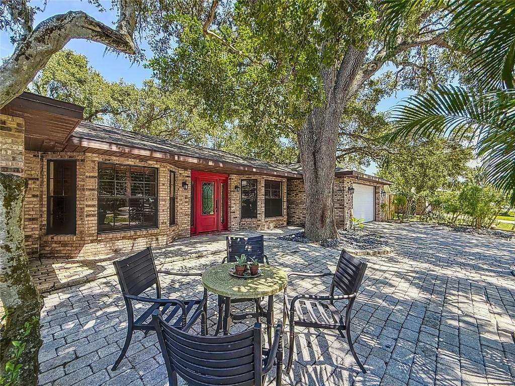 2439 Madrid Ave., Safety Harbor, FL 34695