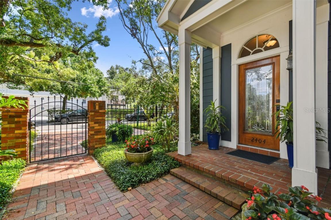 2404 W Jetton Ave., Tampa, FL 33629