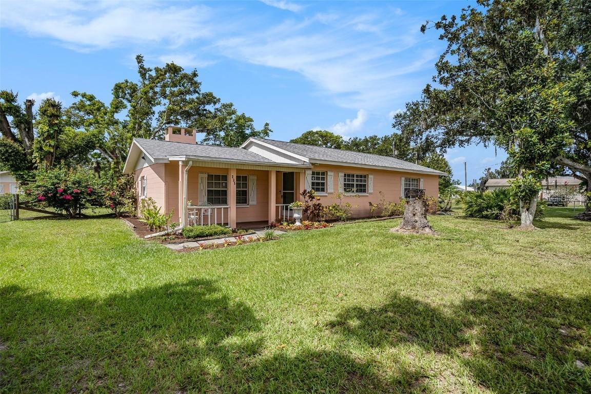 235 Old Welcome Rd., Lithia, FL 33547