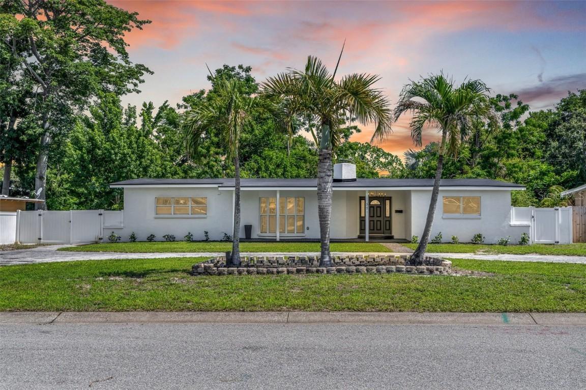 521 S 51st Ave., St Petersburg, FL 33705