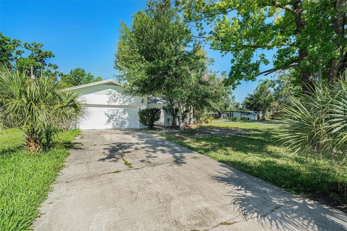 801 Lamont Pl., Temple Terrace, FL 33617