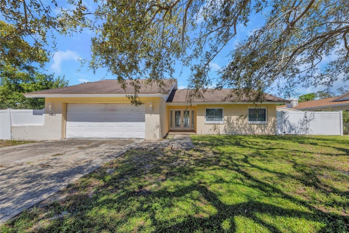 9455 Laura Anne Dr., Seminole, FL 33776