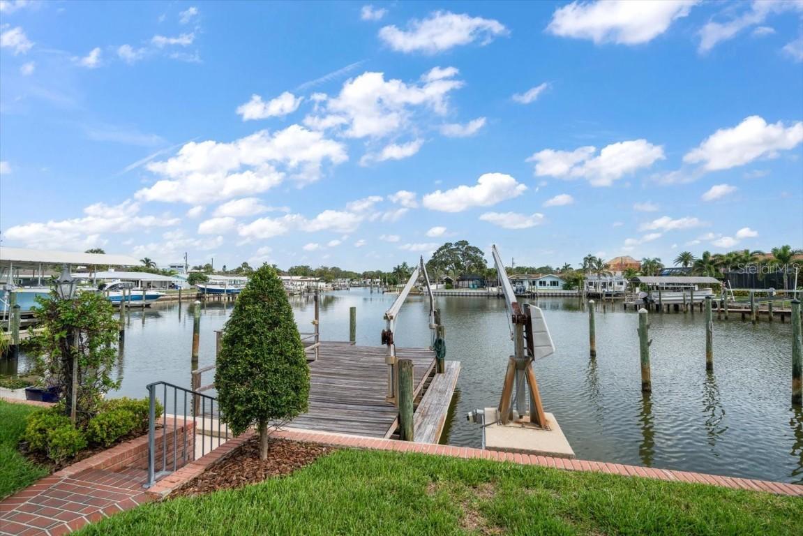 4146 Harbor Hills Dr., Largo, FL 33770