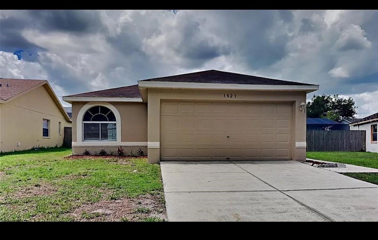 1421 Mohrlake Dr., Brandon, FL 33511