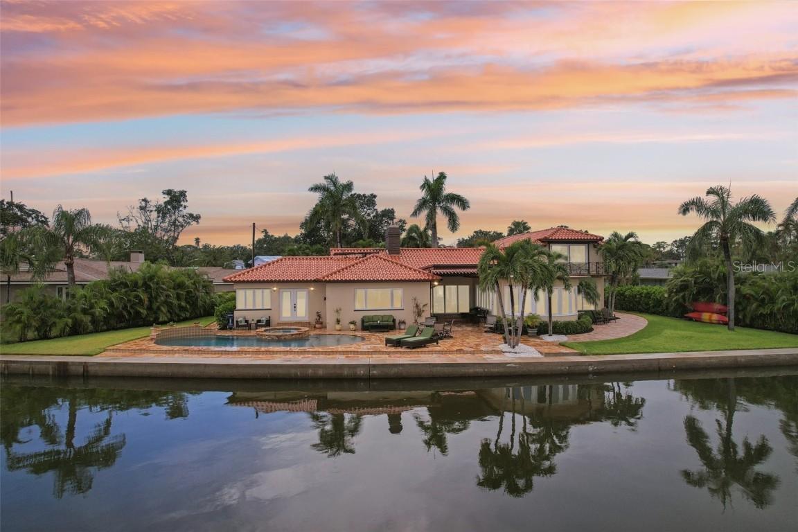 4830 Paradise Way, St Petersburg, FL 33705