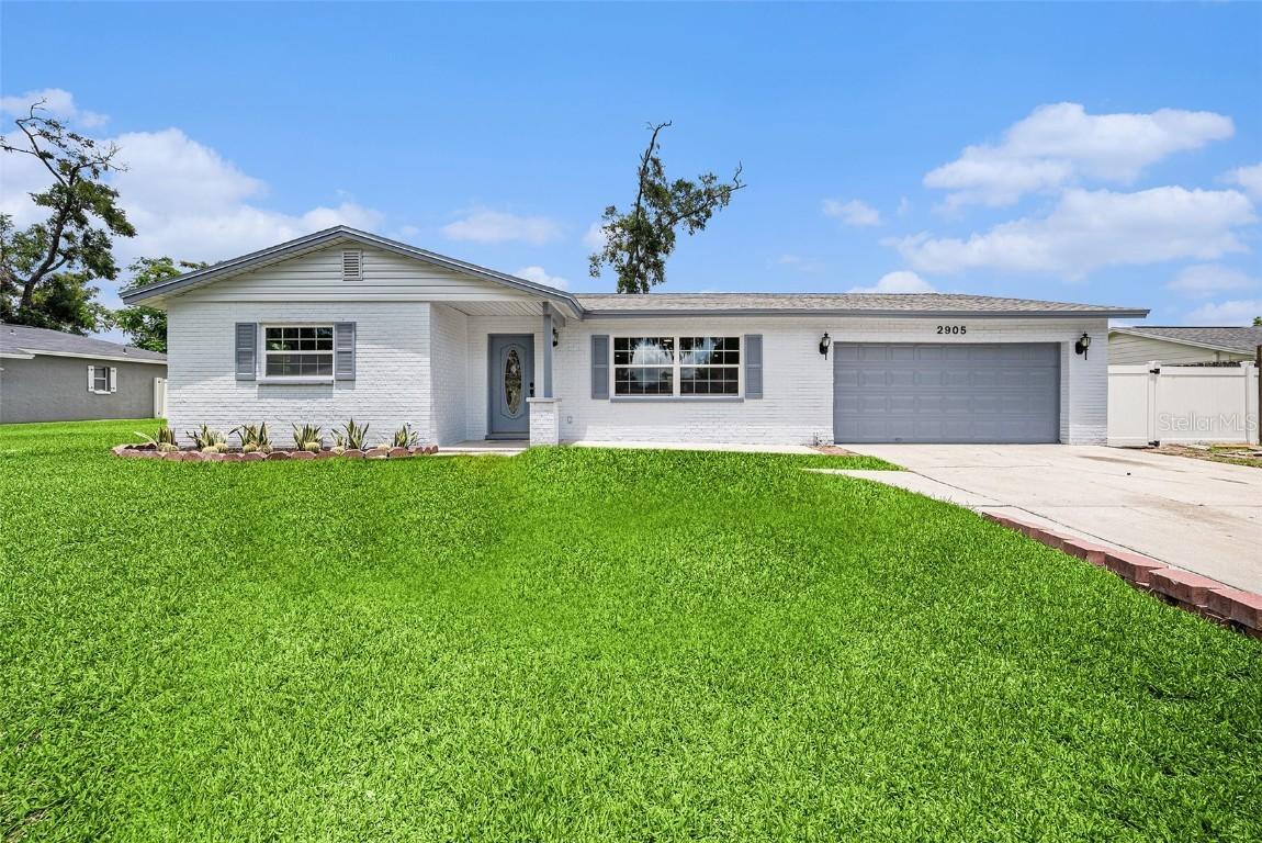 2905 Forest Cir., Seffner, FL 33584