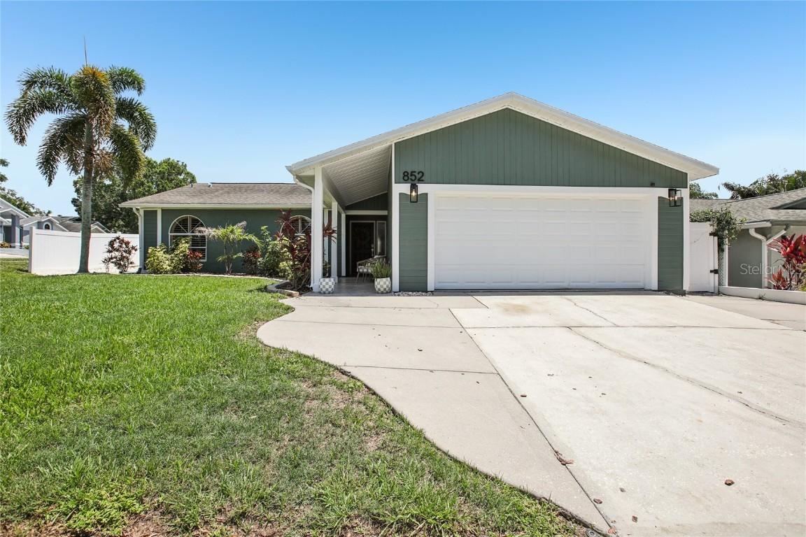 852 Crystal Dr., Palm Harbor, FL 34683