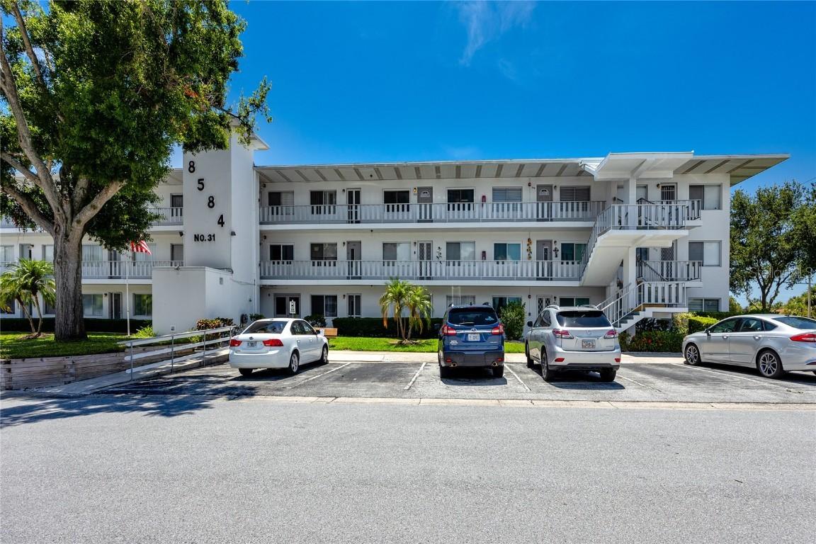 8584 111th St. #308, Seminole, FL 33772