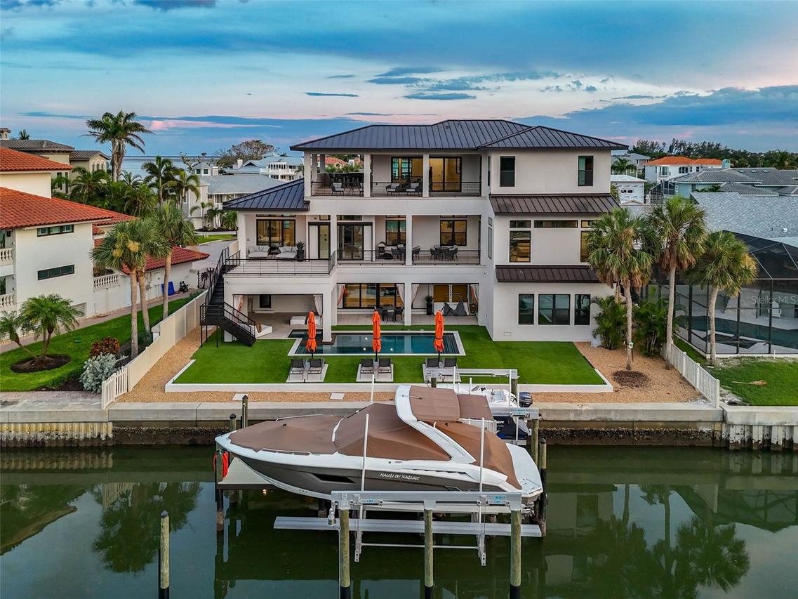 105 9th St., Tierra Verde, FL 33715