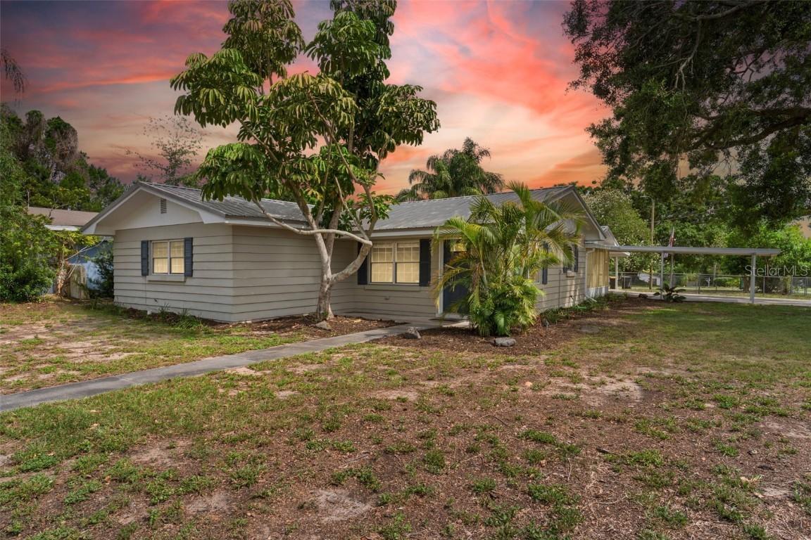 107 Alachua Dr., Winter Haven, FL 33884