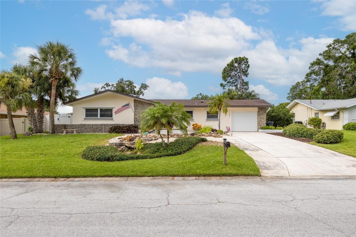 1251 Fairway Dr Dr., Dunedin, FL 34698