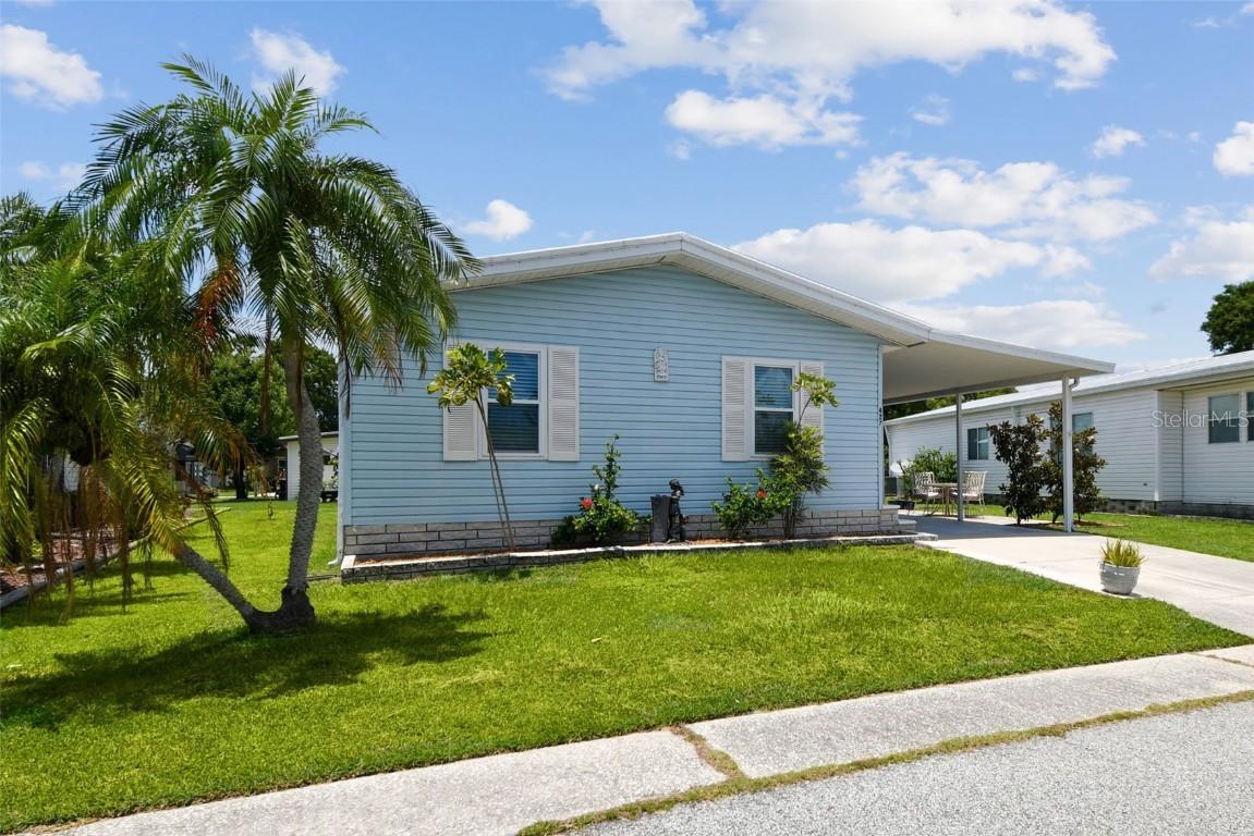 427 Pelican Dr., Oldsmar, FL 34677
