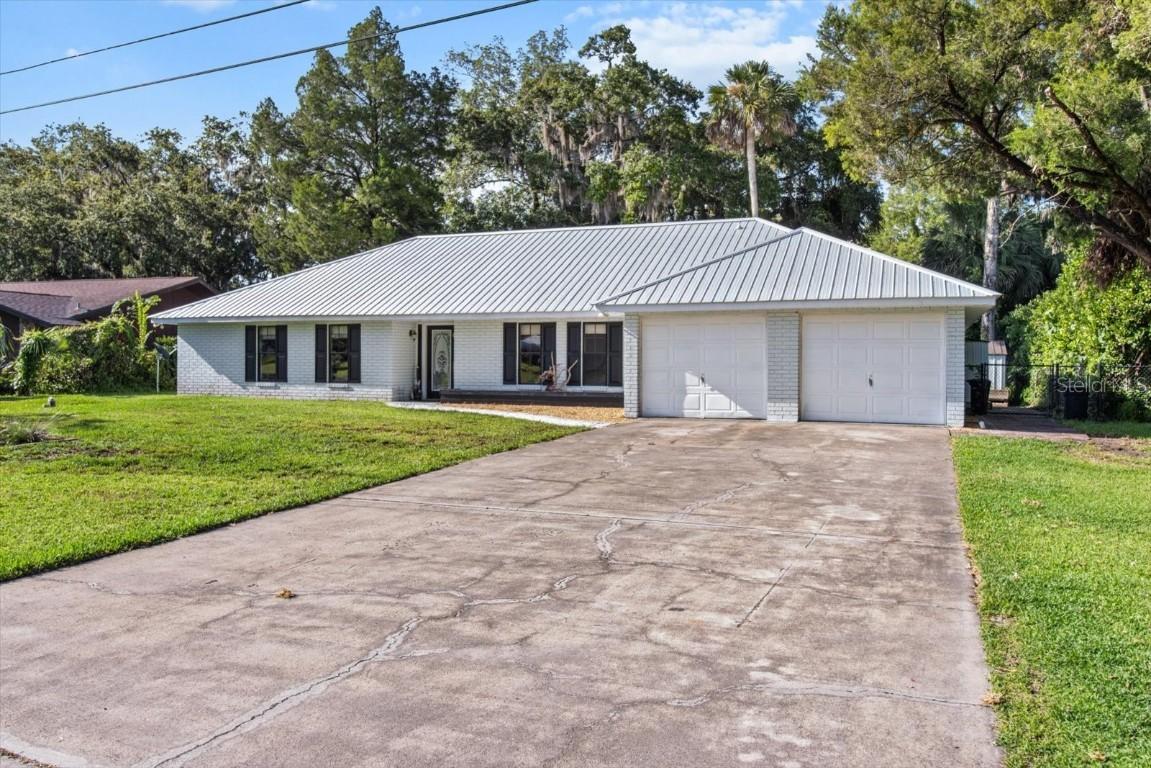18 Palm Circle Dr., Inglis, FL 34449