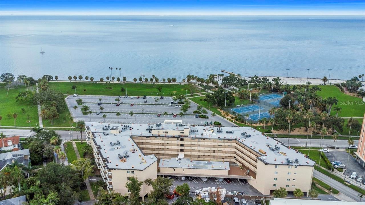 1200 N Shore Dr. #205, St Petersburg, FL 33701
