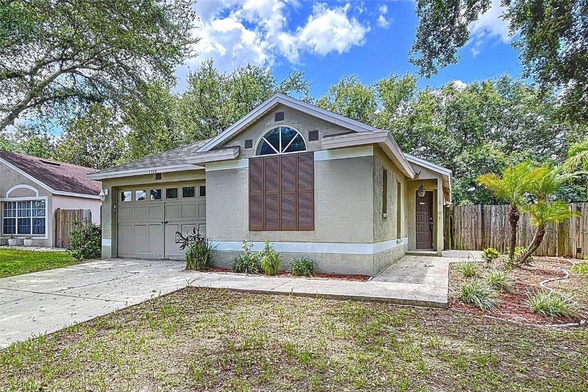 1319 Dew Bloom Rd., Valrico, FL 33594